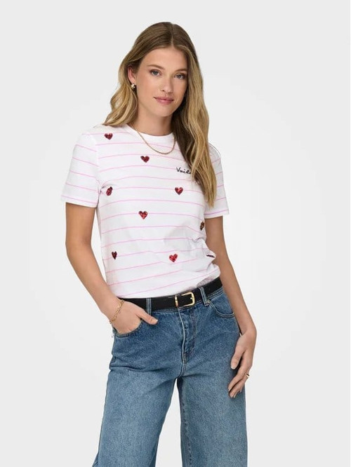 ONLKITA REG SS HEART TOP BOX JRS Beyaz Kadın T-Shirt 15316574