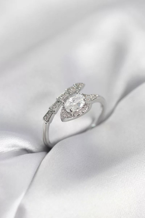 Yılan Model Gümüş Renk Zirkon Taşlı Kadın Yüzük - TJ-BYK4012