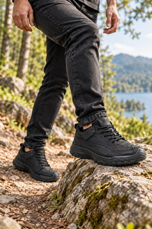 Suara Erkek Siyah Deri Outdoor Trekking Ayakkabı – Dayanıklı Ve Konforlu Günlük Ayakkabı