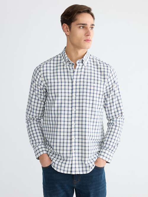 LCWAIKIKI Classic Bej Regular Fit Ekose Gabardin Erkek Gömlek