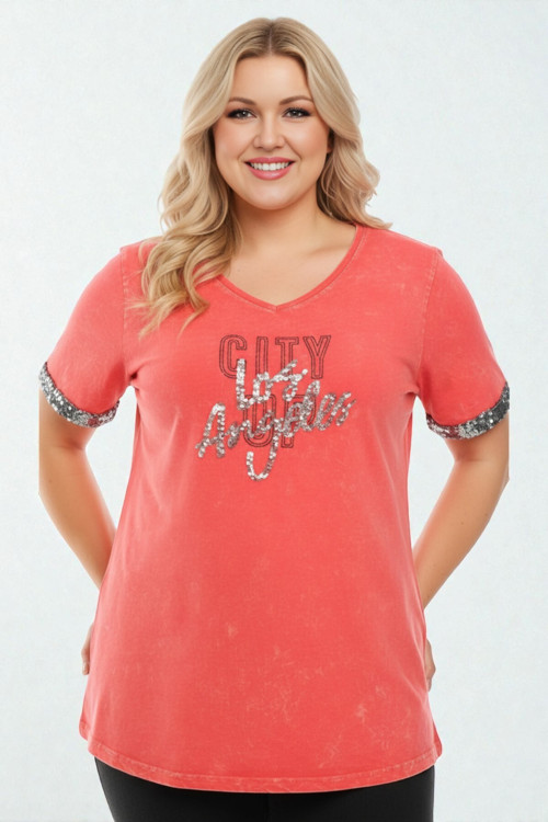 Kadın Kırmızı Renkte Pullu Payetli V Yaka Tshirt