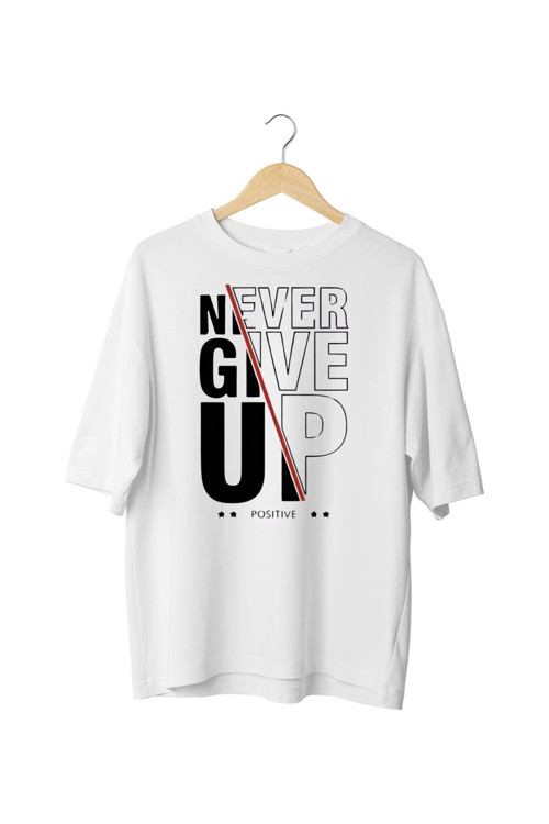 Never Give Up Baskılı Oversize Tshirt
