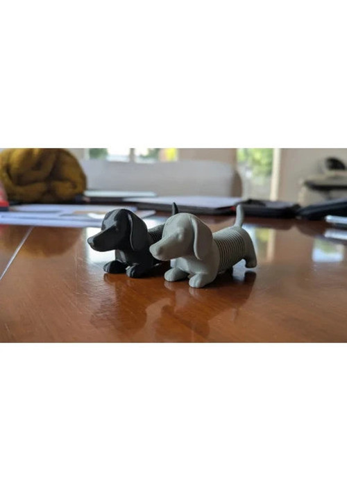 Sosis Şeklinde Köpek Yaylı Oyuncağı