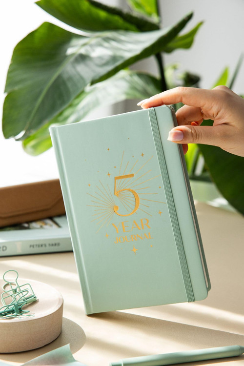 5 Yıllık Süresiz Günlük Ajanda 13x21 - Yeşil
