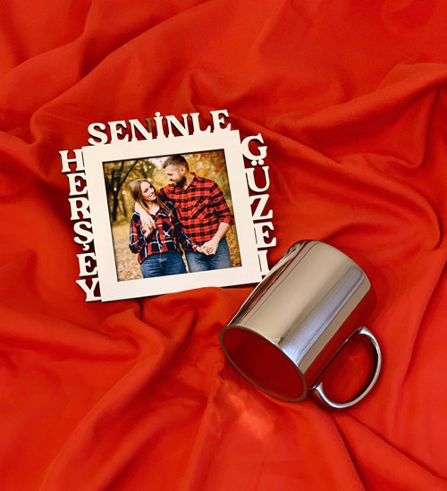 Herşey Seninle Güzel Fotoğraf Standlı Mdf Gümüş Çerçeve Ve Gümüş Kupa Set
