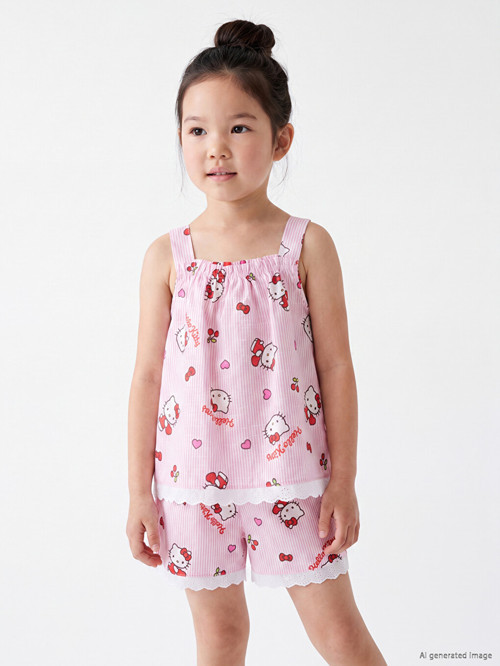 LCW Kids Pembe Hello Kitty Baskılı Kız Çocuk Şortlu Takım