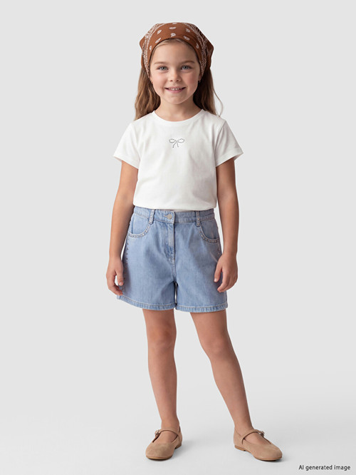 LCW Kids Mavi Beli Lastikli Zımba Detaylı Kız Çocuk Jean Şort