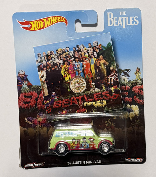 PREMIUM 2017 POP CULTURE THE BEATLES 67 AUSTIN MINI VAN DLB45 DWH31