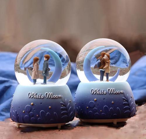 Pilli Işıklı Kar Küresi