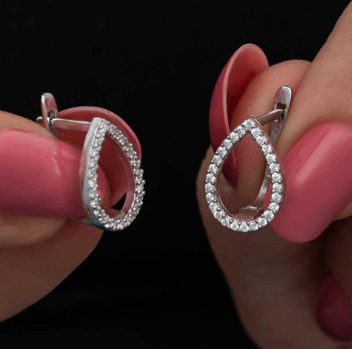 Gümüş Beyaz Taşlı Damla Kadın Küpe