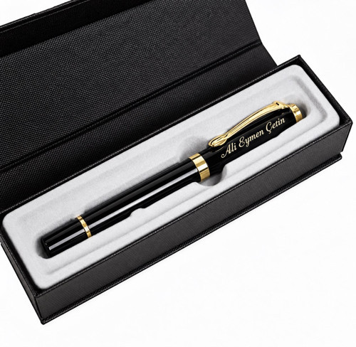 Kişiye Özel İsim Baskılı Siyah Gold Detaylı Kutulu Roller Kalem