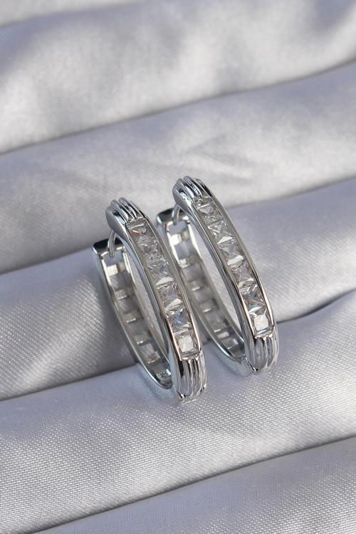 Pirinç Gümüş Renk Zirkon Taşlı Oval Model Küpe - EBJ270706W25240