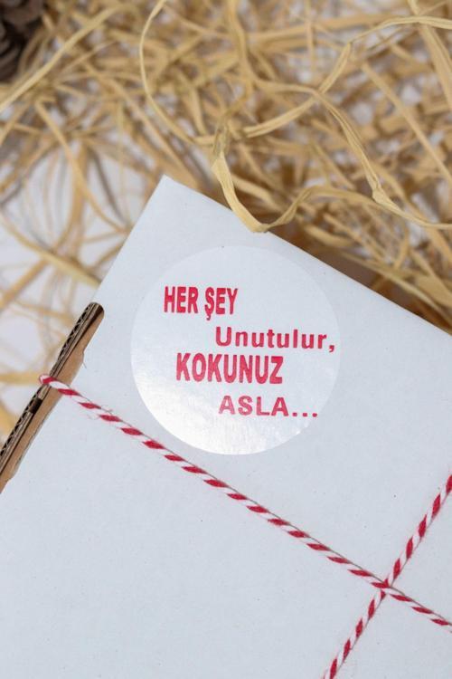 Herşey Unutulur Kokunuz Asla Beyaz 40 Mm Yuvarlak Yapışkanlı Sticker Etiket 120 Adet