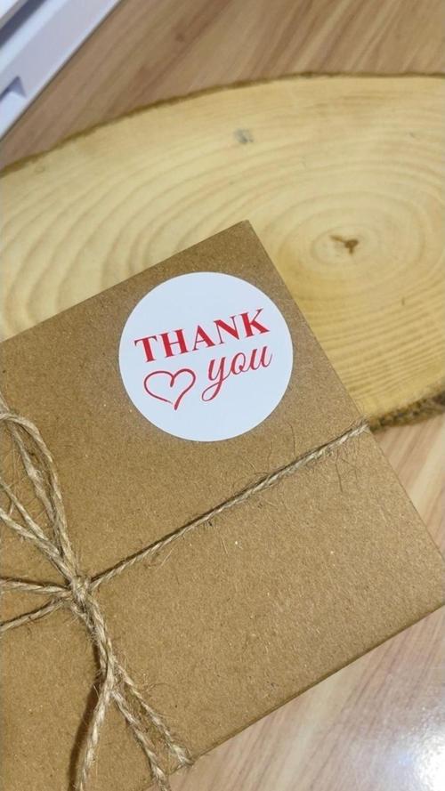 Thank You Kalpli Kırmızı Yazılı Yuvarlak Yapışkanlı Etiket 4 x 4 cm 120 Adet