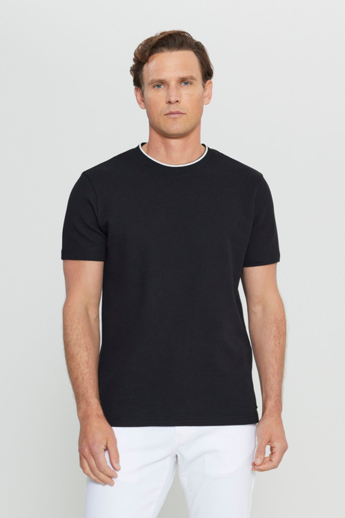 Erkek Siyah Pamuklu Slim Fit Dar Kesim Polo Yaka Jakarlı Esnek Tişört