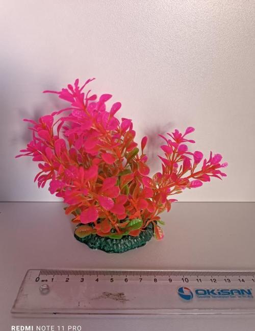 Akvaryum Plastik Bitki 11x10x9 cm M-403