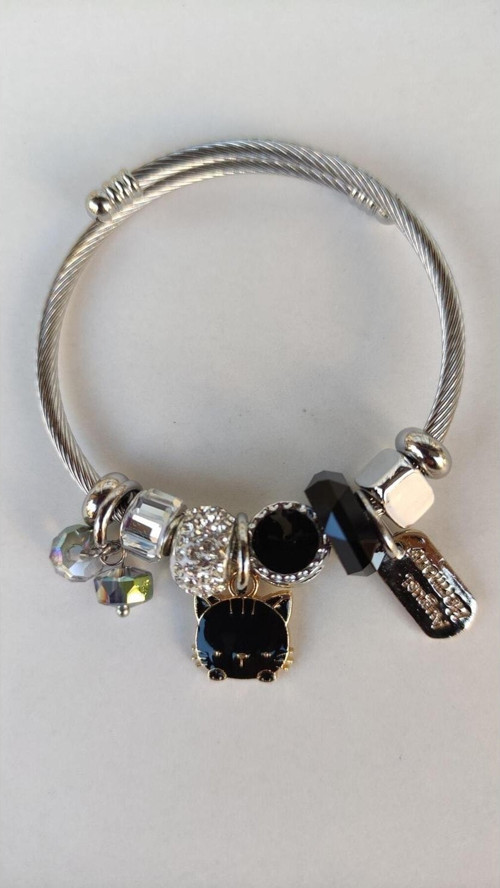 Çelik Charm Bileklik Siyah Taşlı Kedi Figürlü Hello Kitty