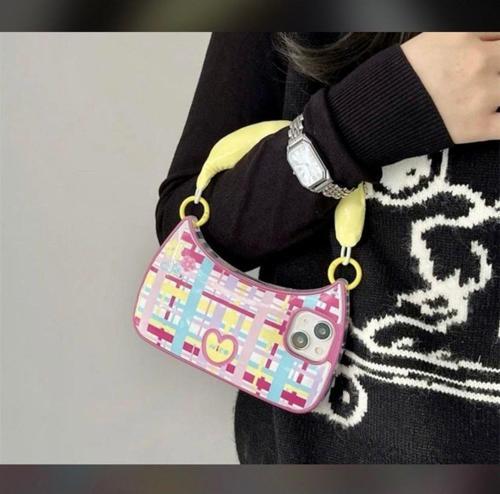 Iphone 12 Uyumlu Çanta Görünümlü Desenli Telefon Kılıfı
