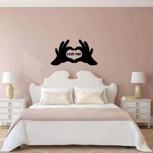 Kalp Sembolü Love Yazılı El Silüeti Duvar Dekor Sticker 110 x 60 cm