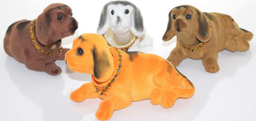 Oynar Başlıklı Kafa Salayan Köpek