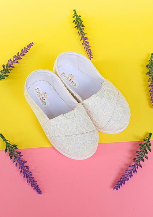 Dantelli Çocuk Keten Babet Ayakkabı-BEYAZ-F-4001