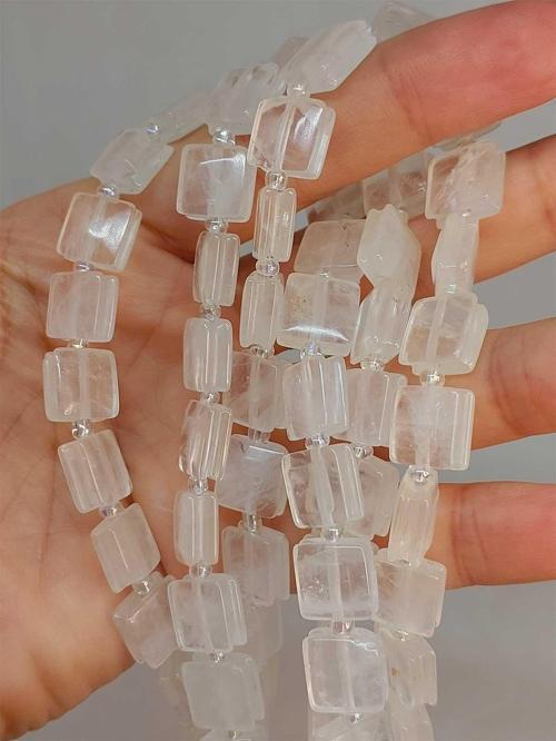 Bileklik Boy Kristal Kuvars Taşı Yandan Oyuklu Kare Kesim 10x10mm Yarım Dizi (18CM UZUNLUĞUNDADIR)