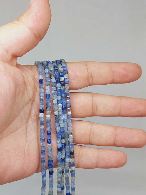 Bileklik Boy Kyanit Taşı Küp Şekilli Dizi 3mm (51164) Yarım Dizi (17CM UZUNLUĞUNDADIR)