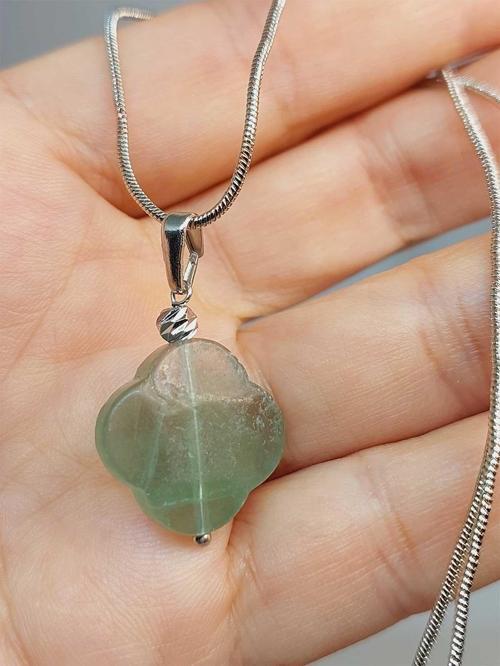 Florit Taşı Kolye Ucu Yonca Temalı Zincirli (49826)