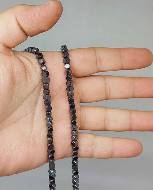 Hematit Taşı Şekilli 3.5*3.5mm Dizi (52326)