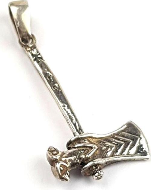Balta Figürlü Gümüş Kolye Ucu