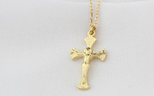 Gümüş Haç Kolye