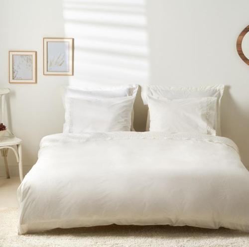White Collection Mia  Çift Kişilik Nevresim Takımı Dantelli Beyaz