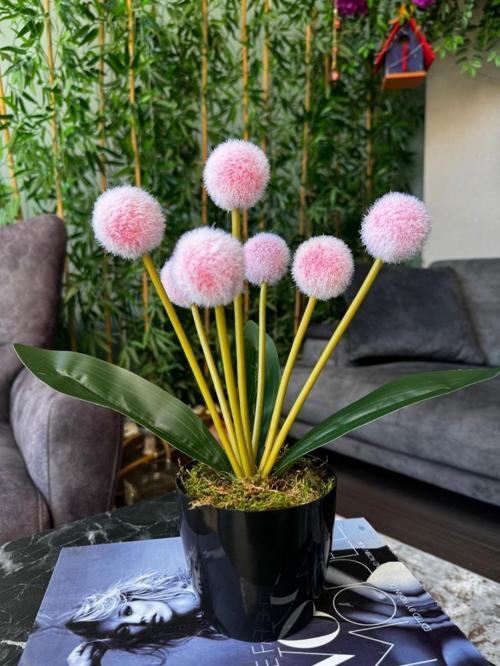 Yapay Çiçek Kırmızı Açık Pompon Siyah Saksıda Dekoratif Yapay Çiçek 30*20 cm