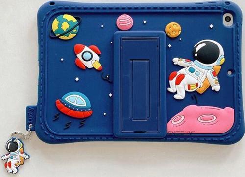 İpad 5.6.Nesil 9.7 İnç Uyumlu Galaxy Shell Astront Temalı Çocuk Tablet Kılıfı