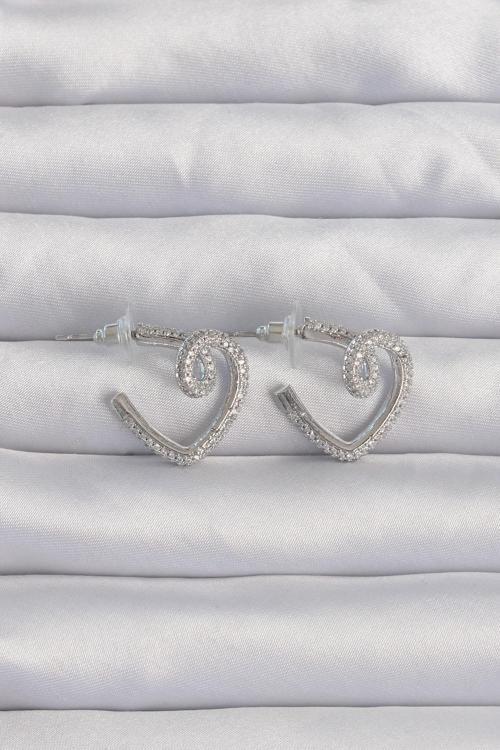 Pirinç Gümüş Renk Zirkon Taşlı Kıvrımlı Yarım Kalp Küpe - EBJ240820W26678