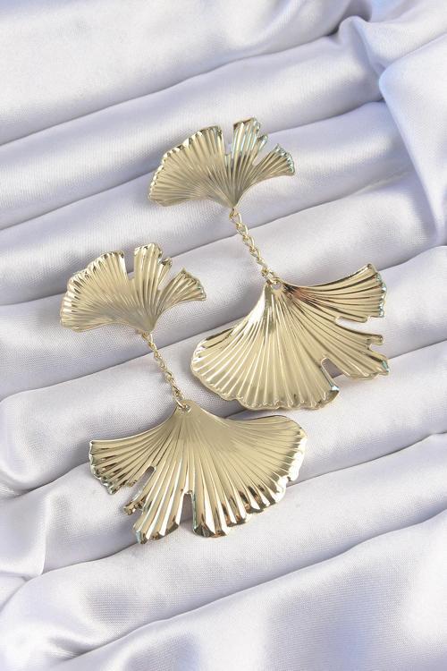 Pirinç Gold Renk Tırtıklı Yaprak Model Sallantılı Küpe - EBJ240820W26611