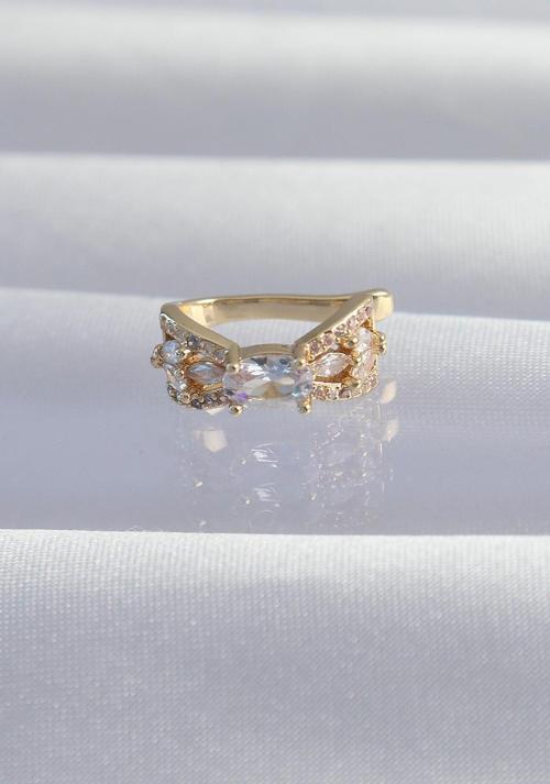 Pirinç Gold Renk Zirkon Taş Kaplama Earcuff Küpe - EBJ240820W26737