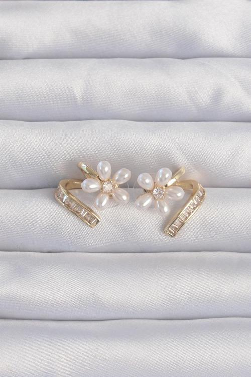 Pirinç Gold Renk Zirkon Taşlı Kıvrımlı İnci Çiçek Küpe - EBJ240820W26677