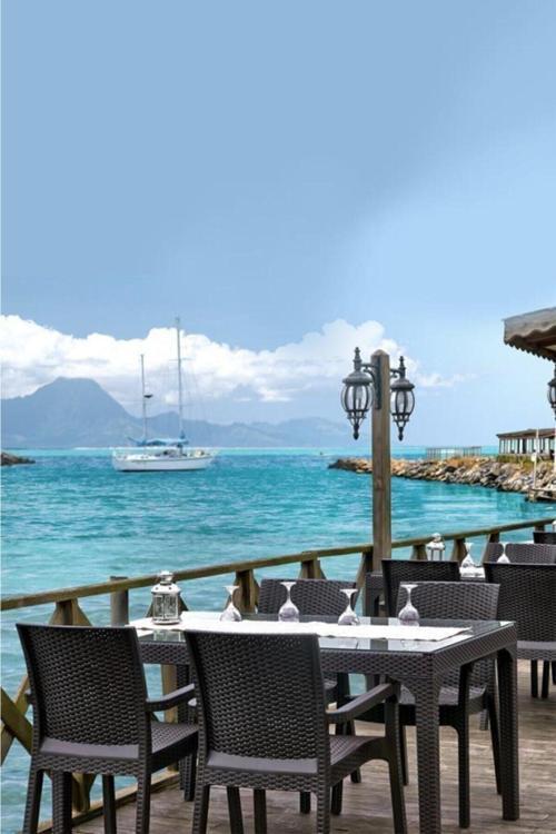 Markiz Rattan Camlı Bahçe Balkon Masa Takımı 6 Sandalyeli - Kahverengi