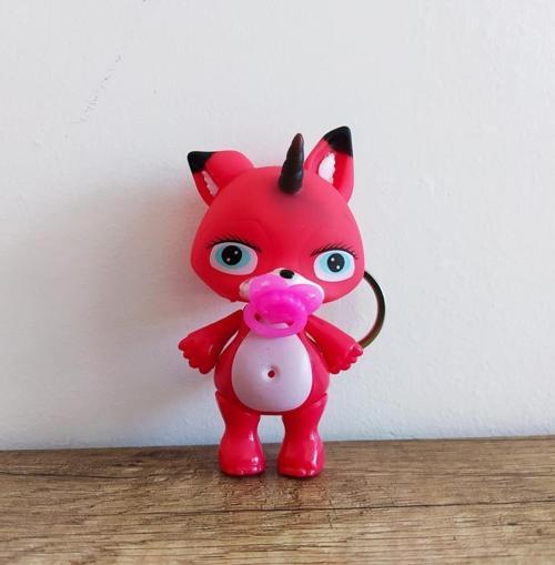 Poopsie Unicorn Işıklı Çanta Süsü Anahtarlık 9cm Kırmızı
