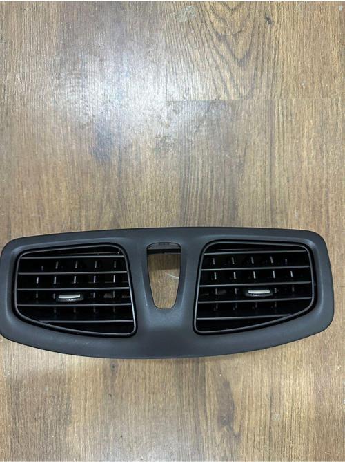 Renault Megane 3 Megane III Kalorifer Orta Izgarası 682606038