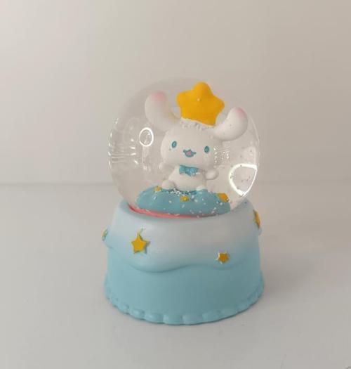 Kar Küresi Sanrio Işıklı Kar Küresi Ev Ofis Dekor Biblo Obje 9 cm   