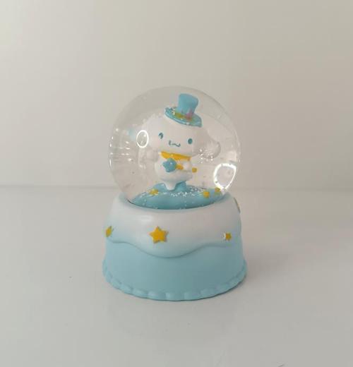 Kar Küresi Sanrio Işıklı Kar Küresi Ev Ofis Dekor Biblo Obje 9 cm   