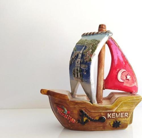 Orta Boy Gemi Biblo Türk Bayraklı Ev Masa Üstü Figür Obje Seramik