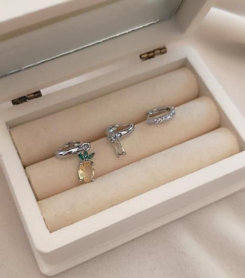 Küpe 3lü Set Kararmaz Çelik 316L Yonca Model Rose Gold Küpe