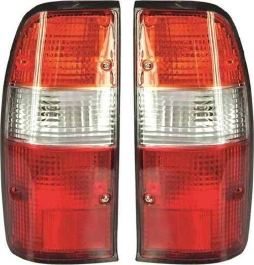 Mazda B2500 Sağ-sol Takım Stop Lambası 1999-2001
