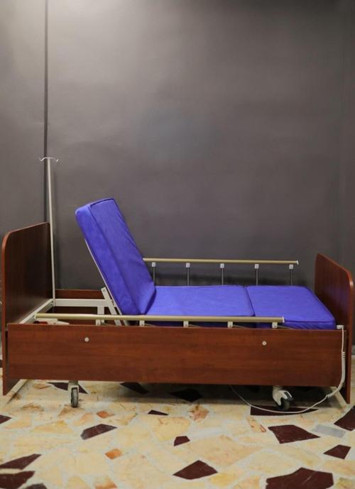 2 Motorlu Ahşap Hasta Yatağı