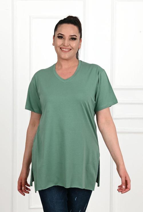 Kadın V Yaka Yırtmaçlı Büyük Beden T-Shirt 1199-22 Açık Yeşil 3XL