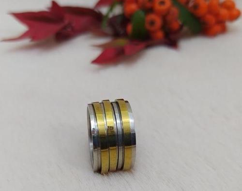 Paslanmaz Çelik yüzük Sarı Yaldızlı Tasarım Gümüş Renk 17 beden