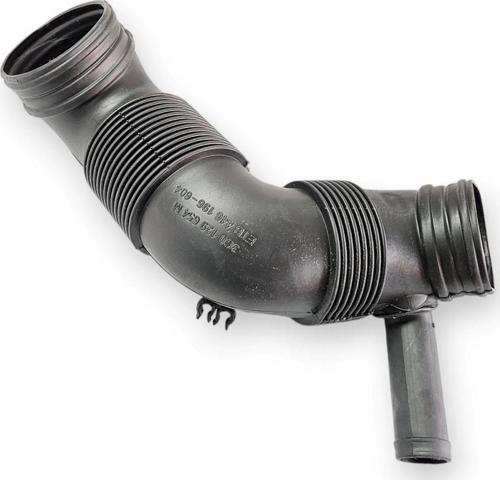 Skoda Octavia 2009-2012 1.6 Dizel Hava Filtre Çıkış Borusu 3C0129654M